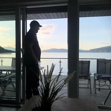 Apartment Sognefjord Ferie- Panorama Leiligheiter Gulen
